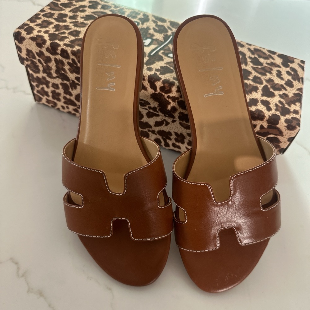 French Sole Brown Minimalist Hermeslike Sandals designer inspired sz 39.
